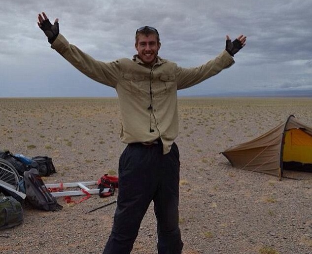 英国23岁冒险家成为首名独行横越蒙古大地的人