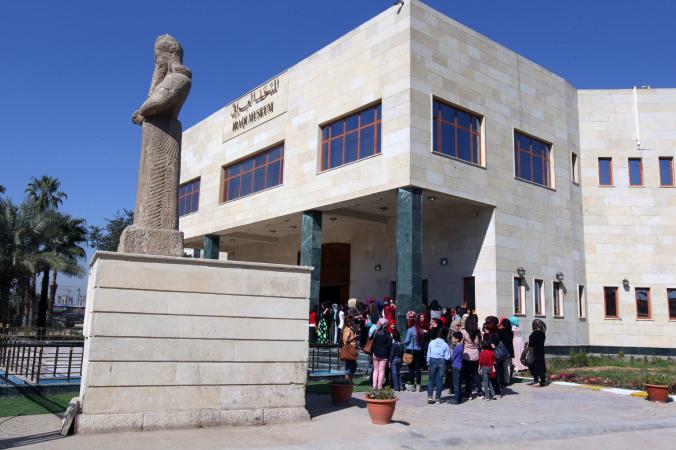 尽管有许多了不起的文物收藏，但这座位于频繁受到恐怖攻击地区的博物馆仍然难以吸引游客。 Photograph by Sabahi Arar, AFP/Getty