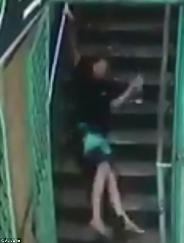 马来西亚沙巴州小镇有个“幽灵楼梯” 有人经过就会莫名其妙跌倒