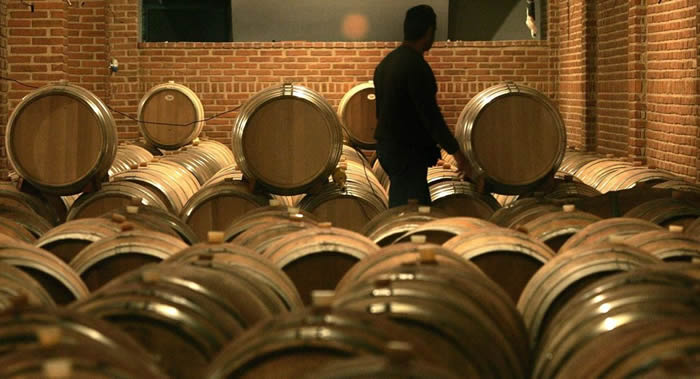 化学家和考古学家研究证实葡萄酒起源于格鲁吉亚