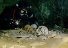 墨西哥犹加顿半岛发现全球最大水底洞穴网络 更新世巨型树懒化石伴随玛雅文明