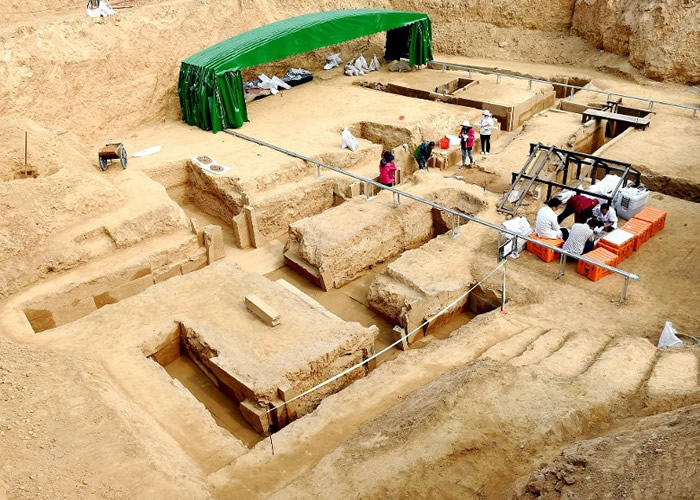 该批考古人员10月初，在洛阳发现该座西汉空心砖券大墓。