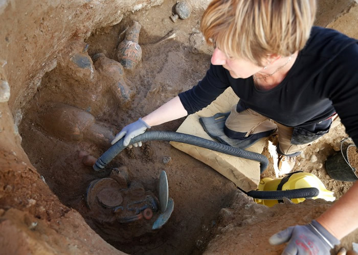 该古墓有助专家研究伊特鲁里亚文明。