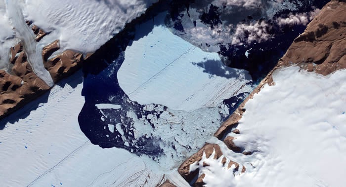《史密森尼》（Smithsonian）杂志：格陵兰岛今年8月1日发生破纪录融冰