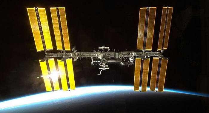 国际空间站宇航员将在未来三个月内执行十次进入开放太空更换电池和维修设备的任务