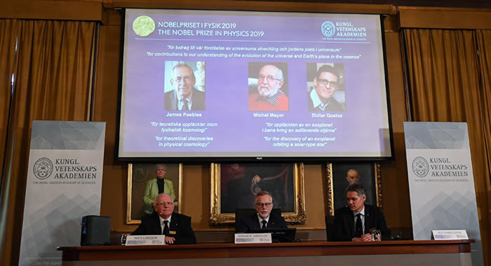 2019年诺贝尔物理学奖得主：吉姆·皮布尔斯、米歇尔·麦耶和迪迪埃·奎洛兹
