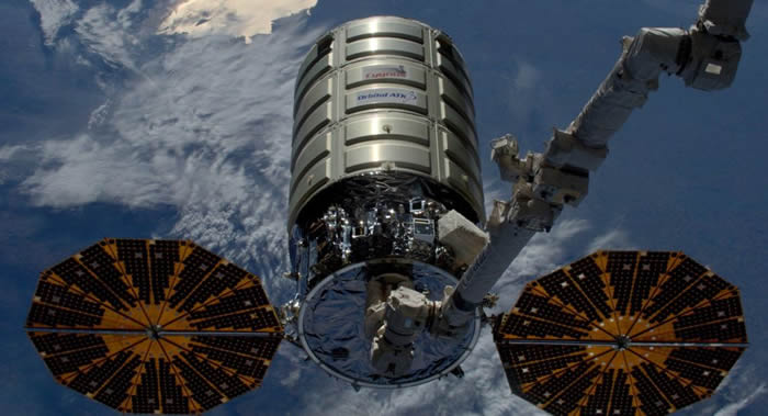 美国“天鹅座”货运飞船成功完成与国际空间站的对接