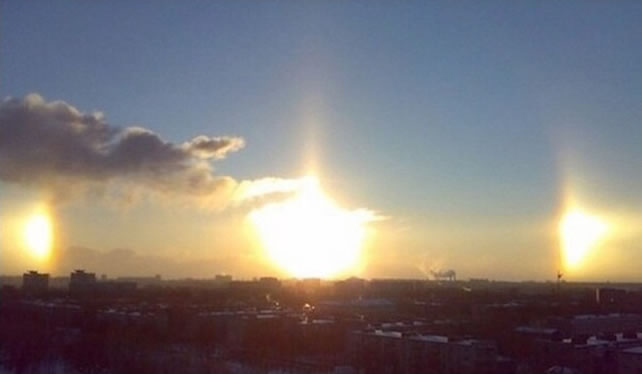 俄罗斯小镇再现异象：空中出现3个太阳