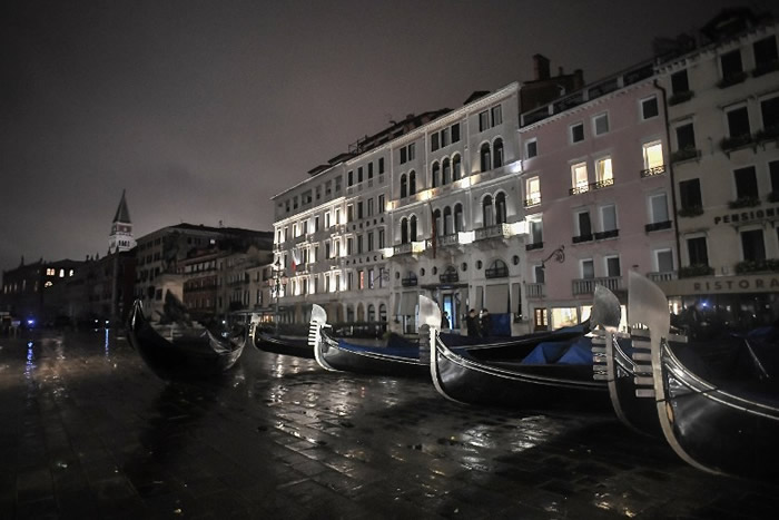 意大利旅游胜地水城威尼斯遭遇史上第二最高涨潮