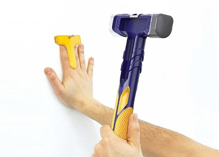 美国设计公司推出一款安全锤“Tuk Hammer” 防错手打中手指
