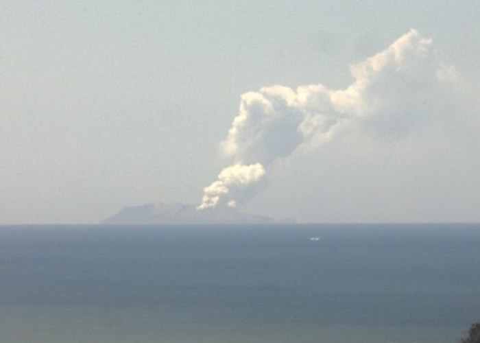 新西兰旅游胜地怀特岛火山喷发 造成重大伤亡