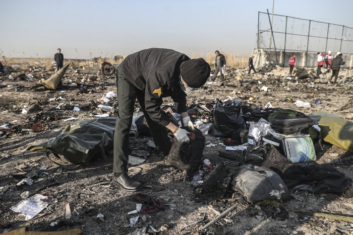 伊朗官方证实防空导弹失误意外击落乌克兰波音737客机