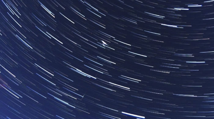 SpaceX Starlink星链卫星群正在迅速改变夜空
