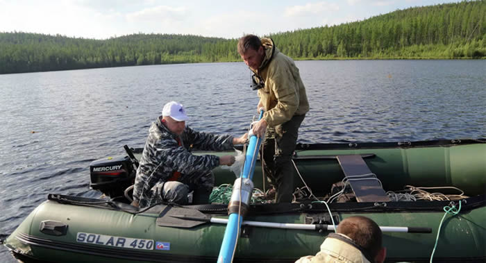 俄罗斯西伯利亚的扎波韦德诺耶湖中发现1908年通古斯大爆炸陨石的痕迹
