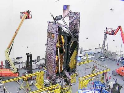 詹姆斯·韦伯太空望远镜将利用高科技折纸技术“钻”进Ariane 5火箭里面
