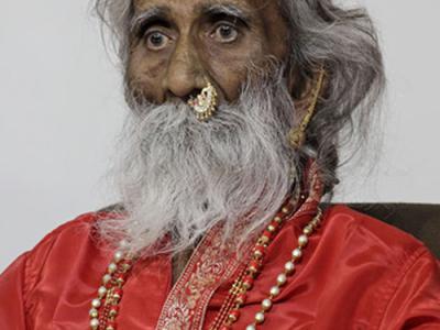 印度瑜伽士Prahlad Jani90岁高龄逝世 自称从8岁起就没有吃任何食物甚至没有排泄