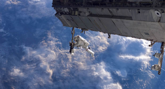 美国宇航员克里斯托弗∙卡西迪和罗伯特∙本肯将在国际空间站进行两次太空行走
