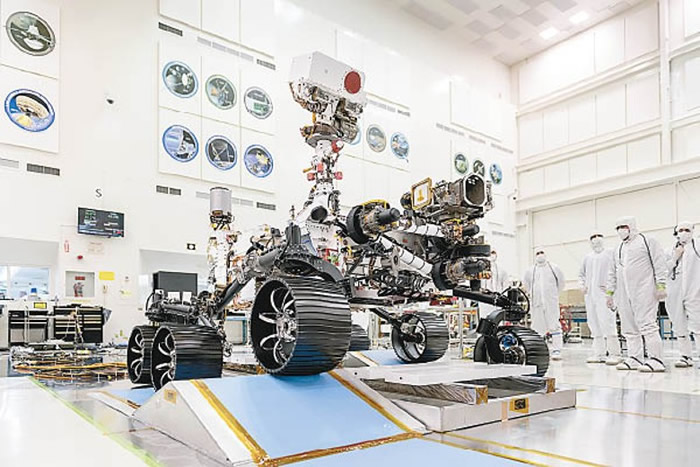 NASA成功发射坚毅号火星探测器和首架火星直升机独创号 预计明年2月抵火星
