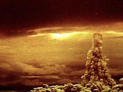 俄罗斯首度公开前苏联在北极圈新地岛巴伦支海上空进行的沙皇炸弹核武试爆机密影片