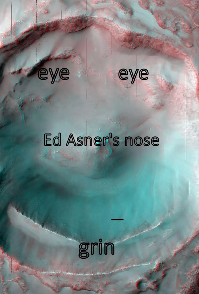 NASA的火星勘测轨道飞行器在火星上发现神似Ed Asner咧嘴笑脸