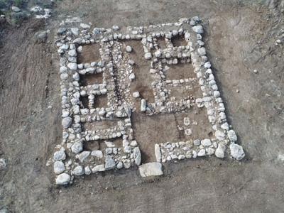 以色列发现有3200年历史的迦南堡垒遗址 可追溯至《士师记》战乱时期
