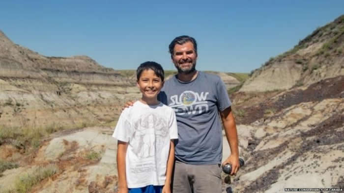 加拿大12岁男孩发现罕见6900万年前鸭嘴龙化石