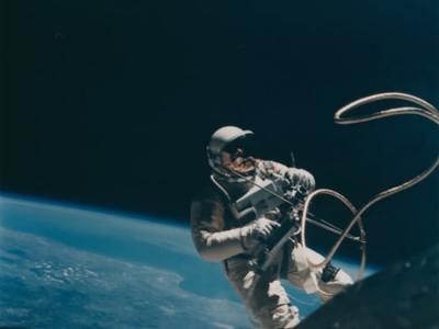 佳士得在线拍卖会展售2400张美国宇航局(NASA)的罕见照片