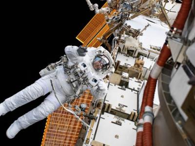 俄罗斯宇航员在国际空间站的下一次太空行走可能从2021年春季推迟到夏季