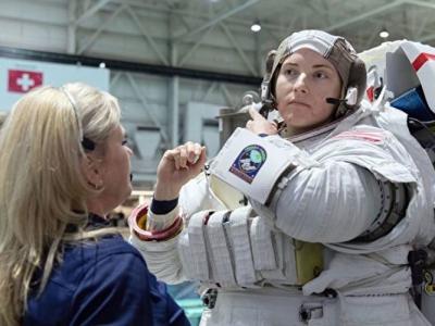 NASA“月亮女神号”载人探月计划宇航员阵容公布 半数为女性