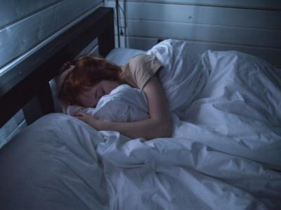 新研究显示早上早起一个小时可能会大大降低患抑郁症的风险