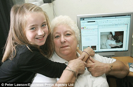 英国女孩网上拍卖奶奶是怎么回事?出售奶奶信息被网站撤下