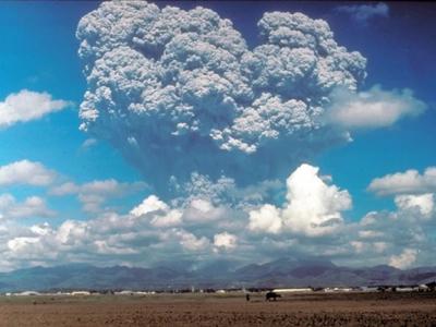 7.4万年前印度尼西亚的多巴火山喷发后 地球上只剩下不到1万人？