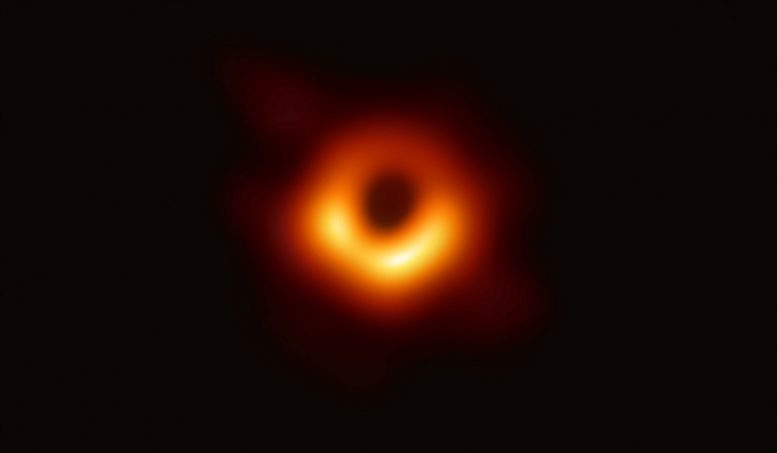 《天体物理学杂志》：天文学家认为已探测到一个“隐形的”黑洞