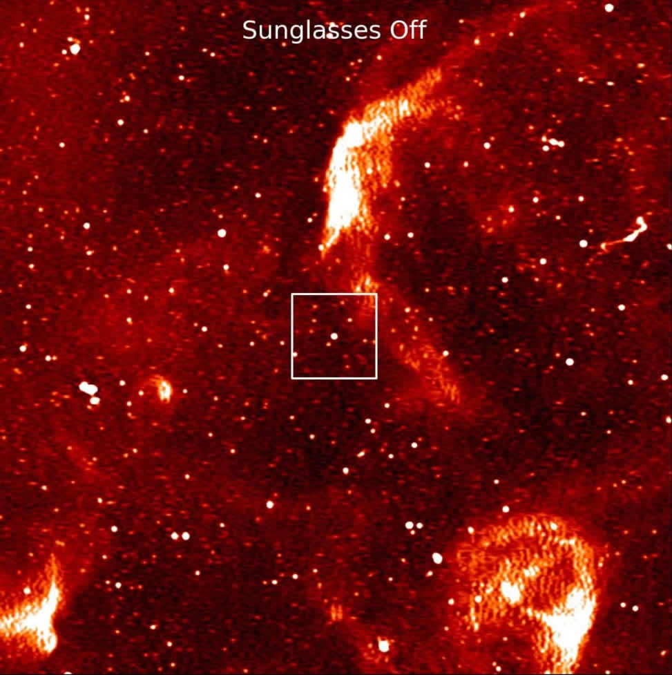 没有“太阳镜”的 MeerKAT 射电望远镜视野，带有新的脉冲星。